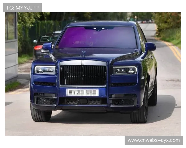 红魔球员豪车齐聚训练基地 停车场奢华阵容引热议 红魔球员豪车齐聚训练基地 停车场奢华阵容引热议